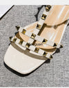 Sandalias elegantes de tacón bajo con remaches para mujer