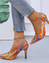 Zapatos de tacón alto de satén con estampado abstracto