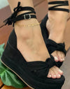 Sandalias de plataforma con cordones en el tobillo