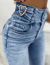Jeans ajustados de cintura alta con adorno de perlas